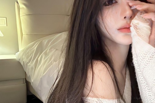 模特张曦雯脚踩高跟筒靴写真这腿真是极品霸气十足的御姐