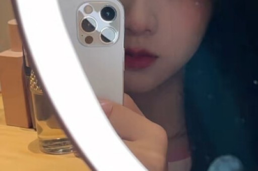 球在轨道上滚动游戏